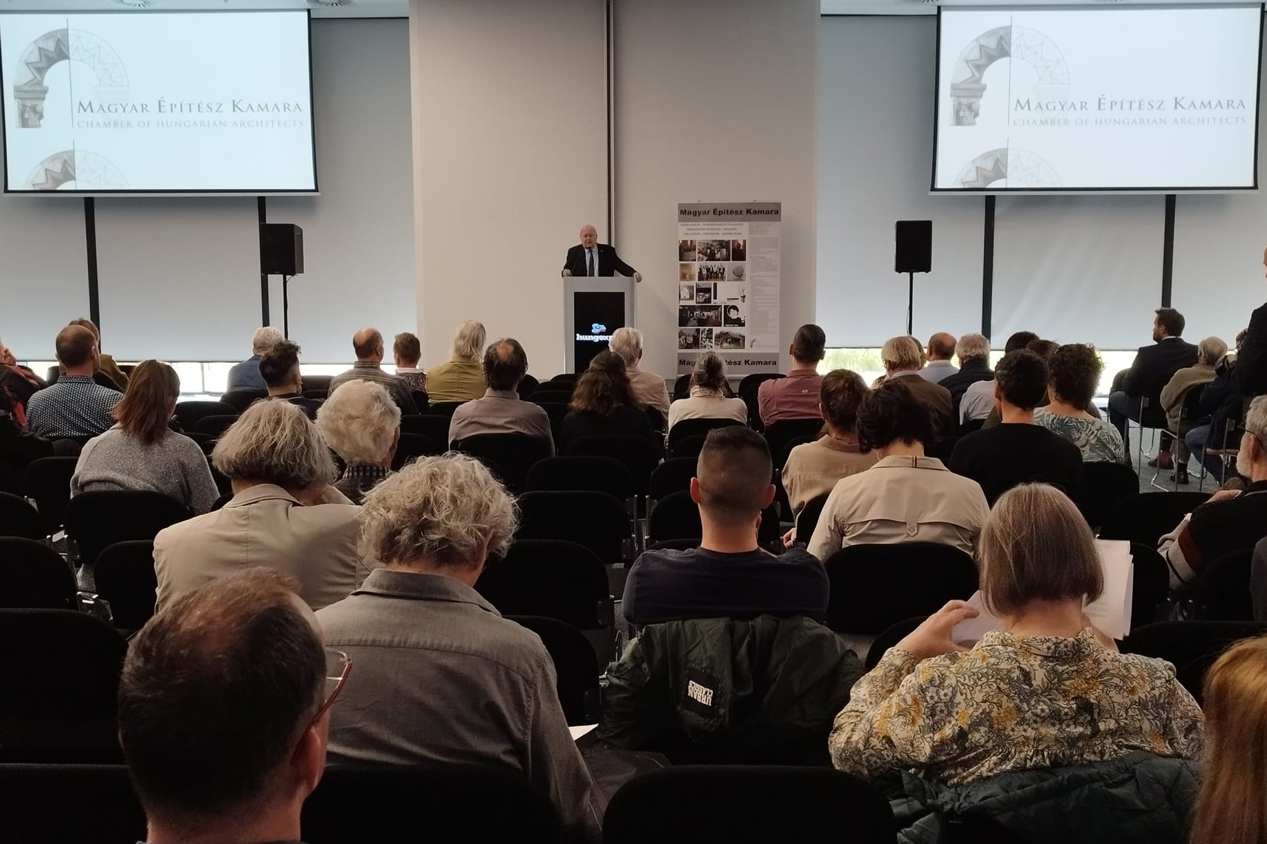 Félidőben a 42. Construma