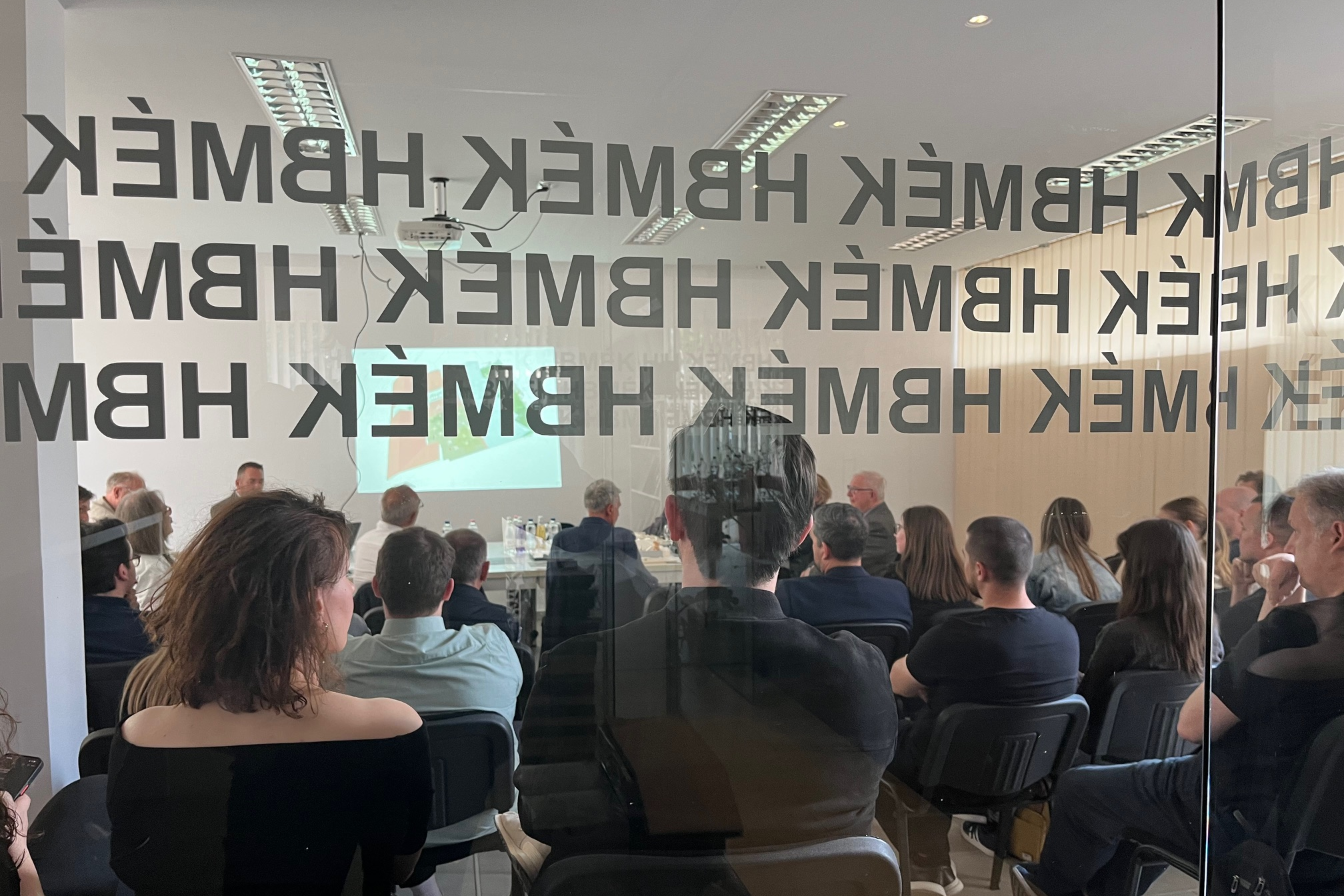 HBVÉK - DÍJÁTADÓ