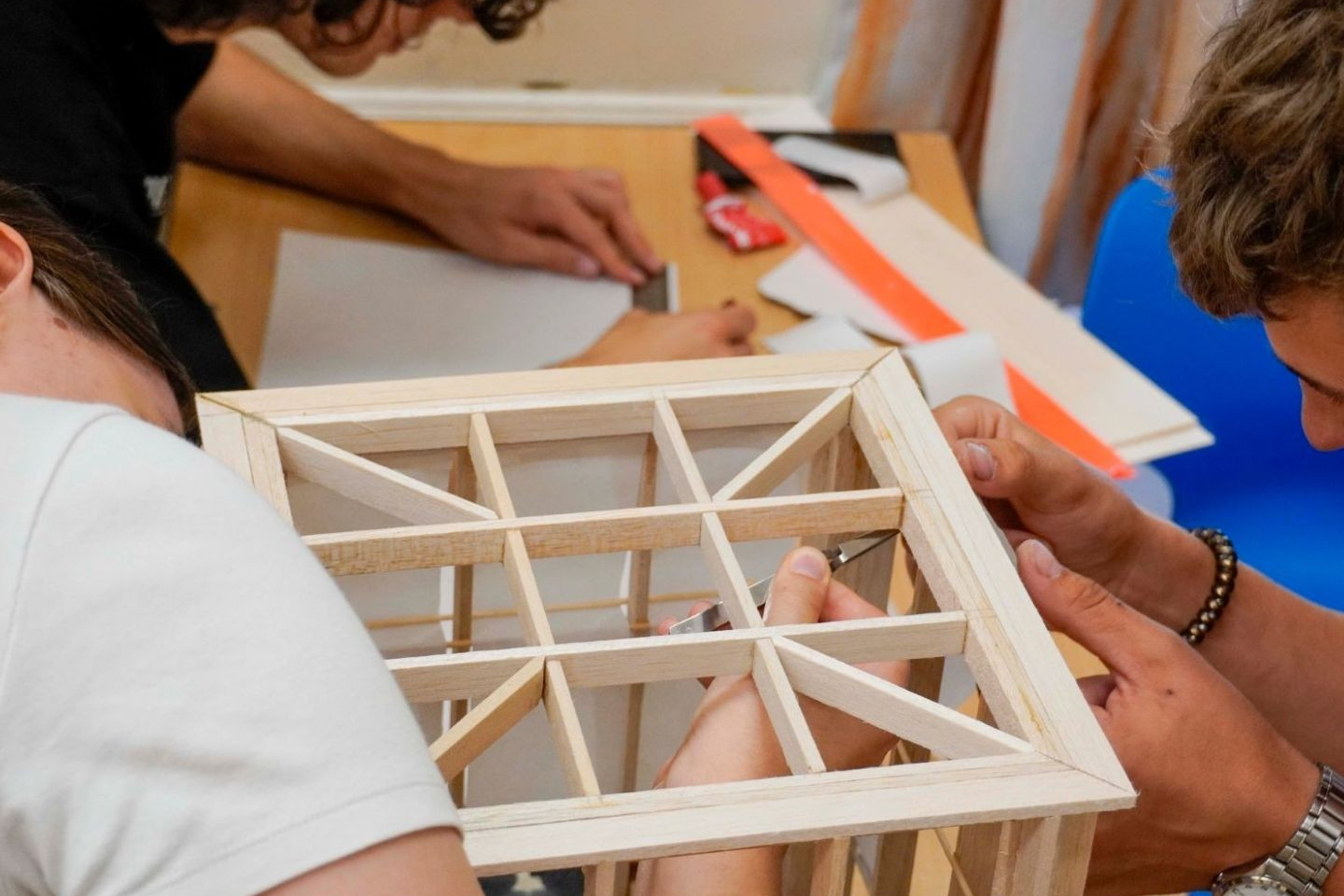 Meghívó / Sajtótájékoztató / Kerekasztal-beszélgetés