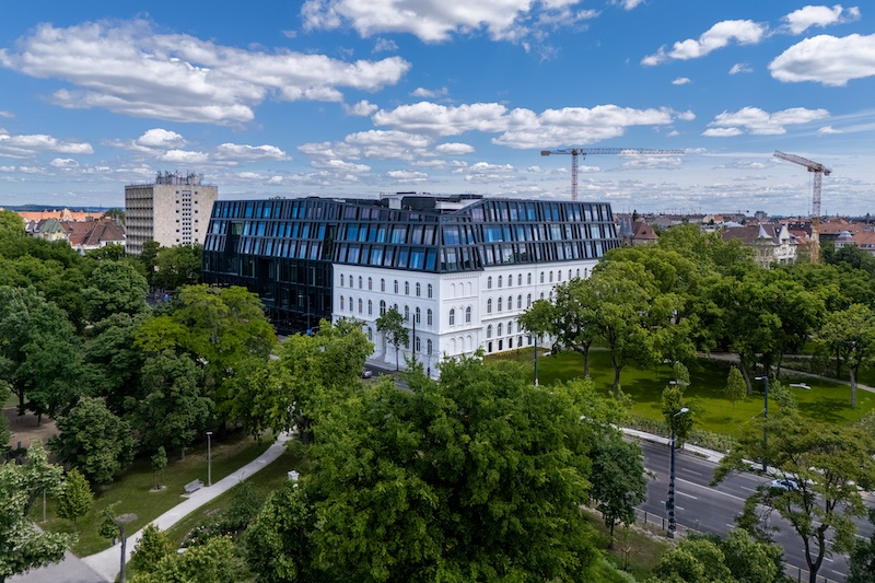 Amikor a múlt falai a jövőbe nyílnak - Dürer Park Irodaházak