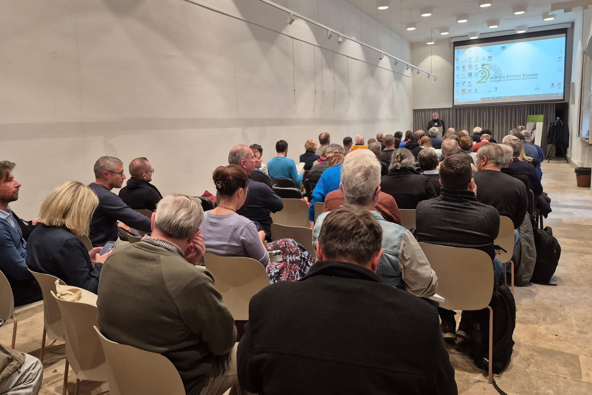 Utolsó tantermi jogi továbbképzés 2025-ben december 10-én!